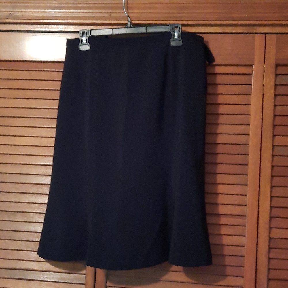 Ladies Skirt